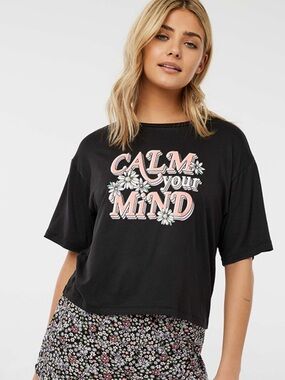 Rose + Vine crew neck lounge graphic tee black